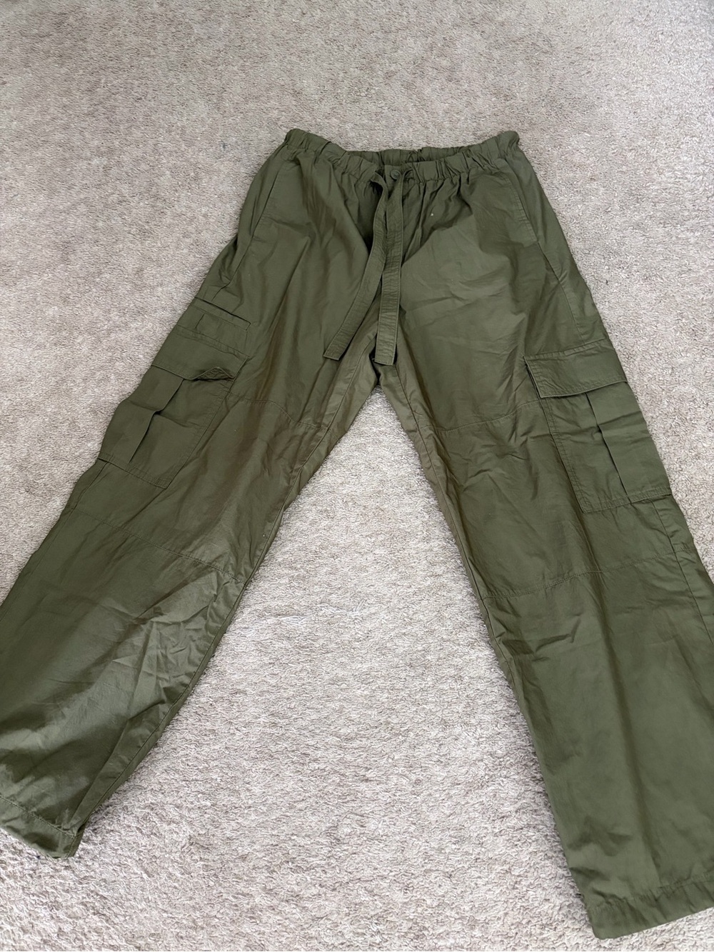 GAP Olive Green and tan Cargo Pants - Women's Utility Style size medium.
